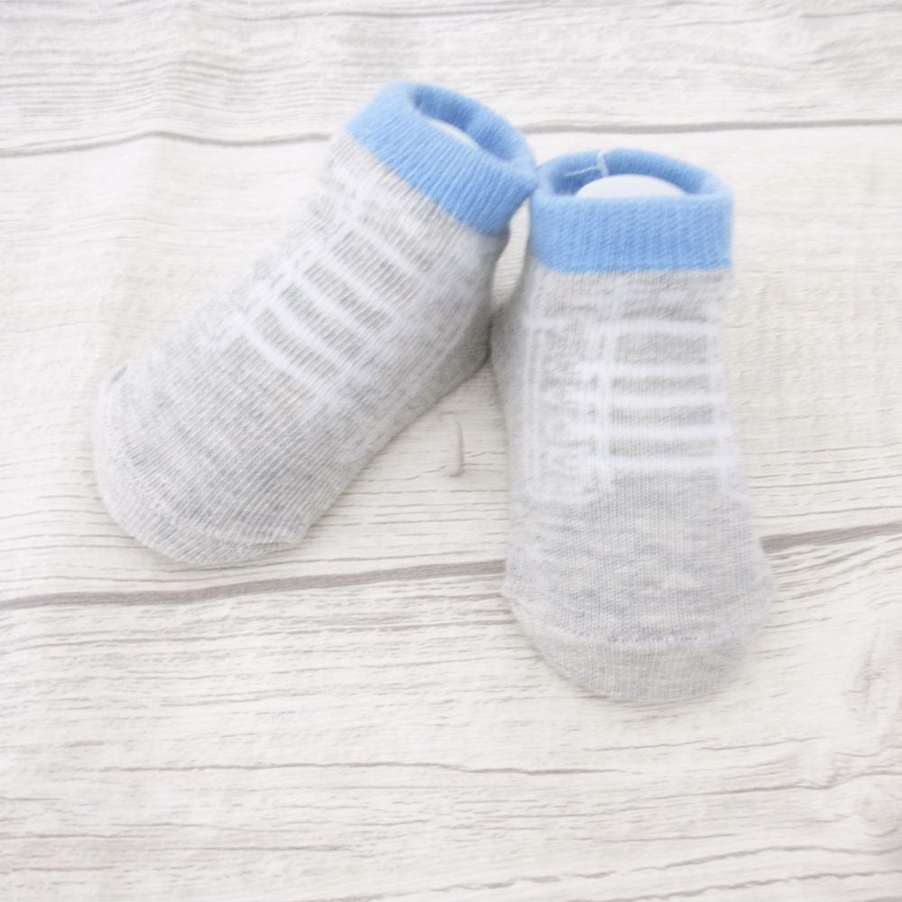 Boys Hat and Socks Set 0-6 Months Grey/Blue - hanrattycraftsgifts.co.uk