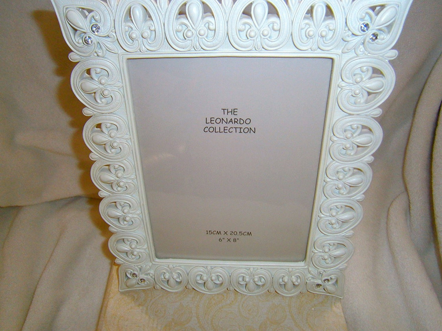 the leonardo collection 6 x8 hearts cream diamontes in corners frame - hanrattycraftsgifts.co.uk