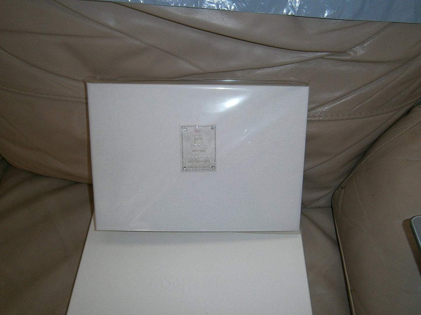 white wedding cake photo album (small) - hanrattycraftsgifts.co.uk