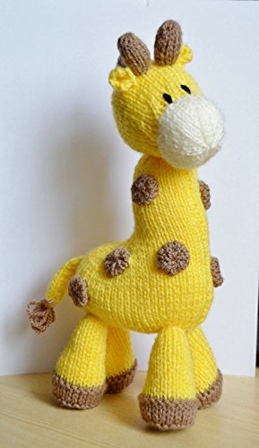 KNITTING PATTERN - Giraffe Soft Toy - hanrattycraftsgifts.co.uk