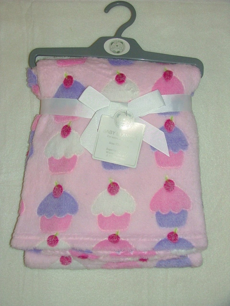 Pink cupcake pram blanket - hanrattycraftsgifts.co.uk