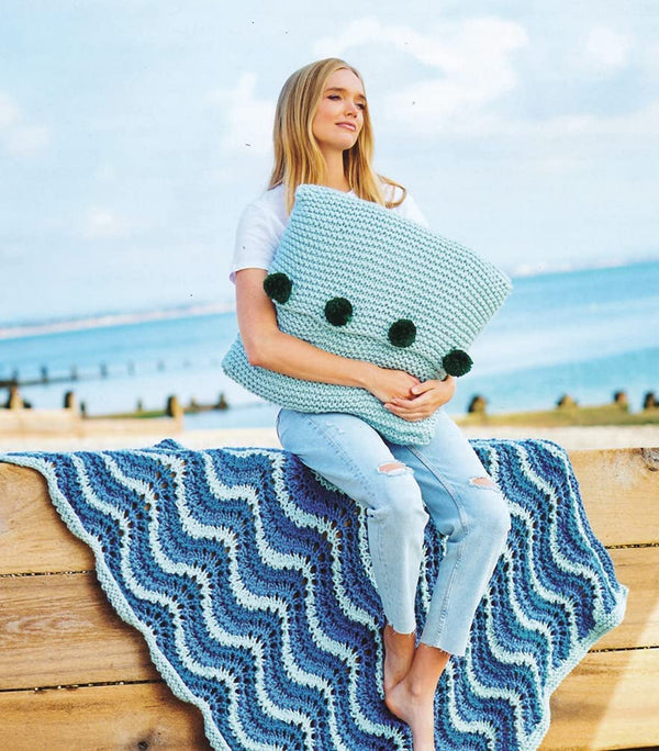 Cushion Cover & Throw Knitting Pattern in Super Chunky - UKHKA 230