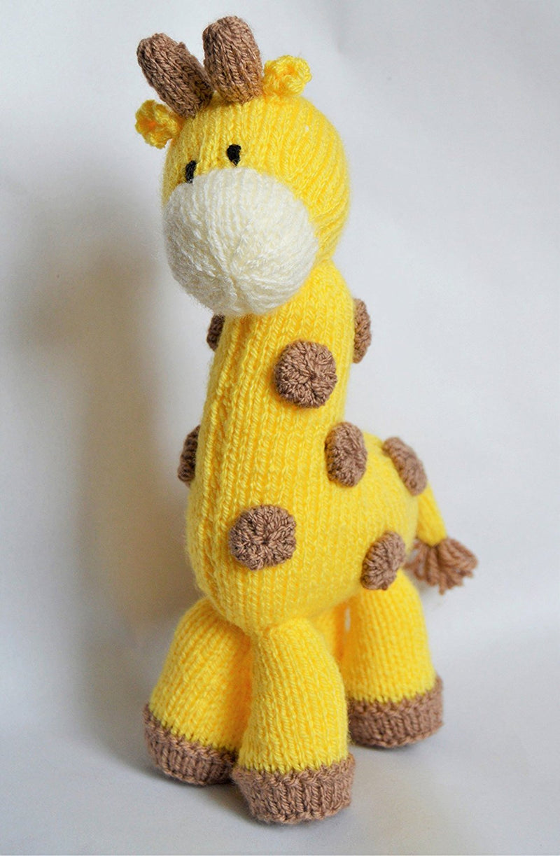 KNITTING PATTERN - Giraffe Soft Toy - hanrattycraftsgifts.co.uk