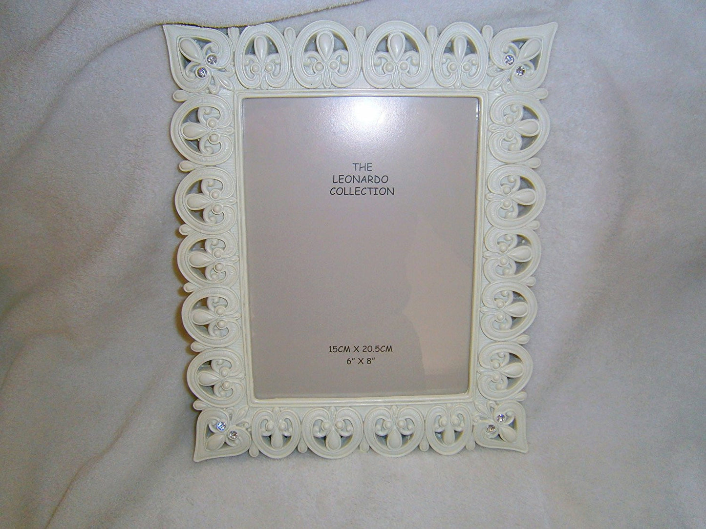 the leonardo collection 6 x8 hearts cream diamontes in corners frame - hanrattycraftsgifts.co.uk