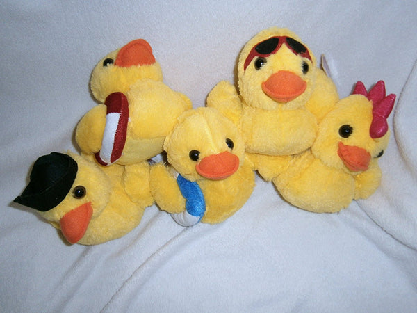 soft fluffy duck 9inch (choice of 5 one supplied at random) unless specified - hanrattycraftsgifts.co.uk
