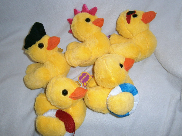 soft fluffy duck 9inch (choice of 5 one supplied at random) unless specified - hanrattycraftsgifts.co.uk